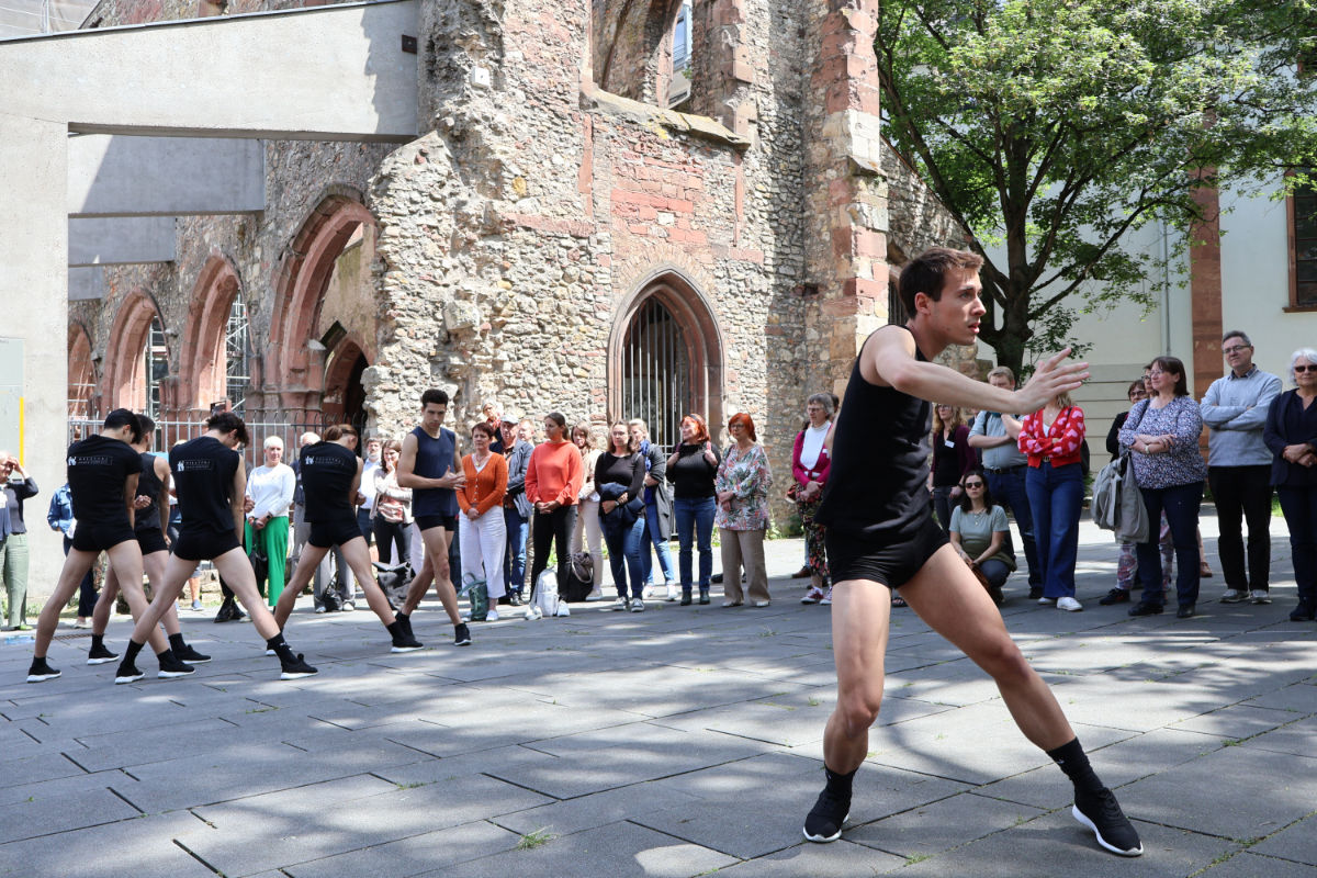 Die-Delattre-Dance-Company-am-Fachtag-gegen-sexualisierte-Gewalt-in-Mainz